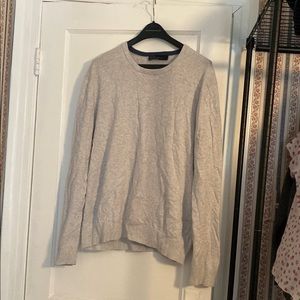 Gap sweater